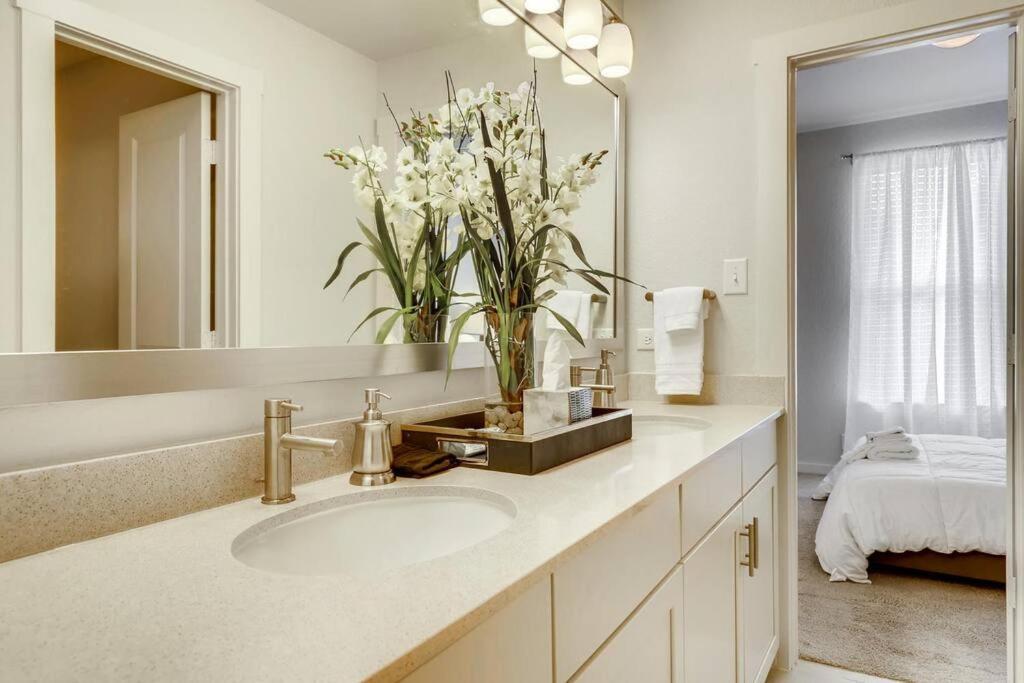 Gorgeous 4 Bed Home On St Mary'S - Minutes To Riverwalk/Pearl San Antonio Exteriér fotografie