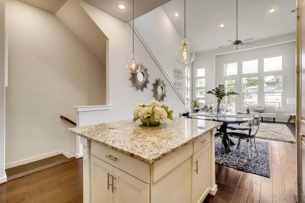 Gorgeous 4 Bed Home On St Mary'S - Minutes To Riverwalk/Pearl San Antonio Exteriér fotografie